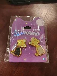 NWT Meemeow Aphmau Claire's Official Earrings RARE NEW Ear Ring Studs HTF Yellow - Picture 1 of 5