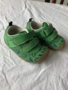 Start Rite Green Leather First Shoes Size U.K. 2.5 E EU 18 Riptape Dinosaurs - Picture 1 of 6