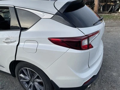 Panel cuarto izquierdo blanco PC: NH603P SE ADAPTA A ACURA RDX 38215 2019 Foto 1 de 4