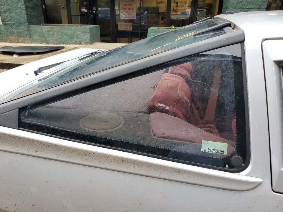 Cuarto de vidrio trasero derecho Conquest Chrysler 1987 OEM Foto 1 de 4