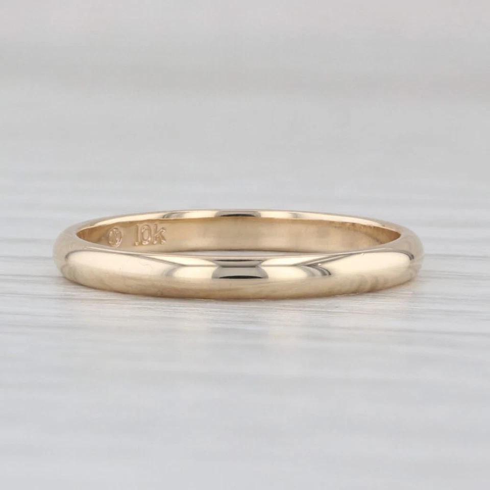 Classic Gold Wedding Band 10k Yellow Gold Size 5 Ring - Image 1 of 4