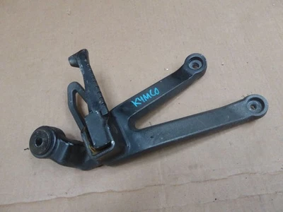 Soporte de suspensión reposapiés trasero derecho Kymco Kr Sport 125 2010 Foto 1 de 2