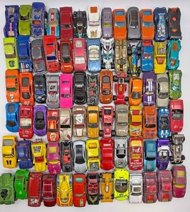 Restposten 78 verschiedene Spielzeugautos 3kg Corgi Matchbox Mattel etc - Bild 1 von 7