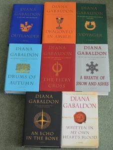 Lot 8~Gabaldon~Outlander~Dragonfly Amber~Voyager~Drum Autumn~Fiery Cross~HC DJ - Foto 1 di 2