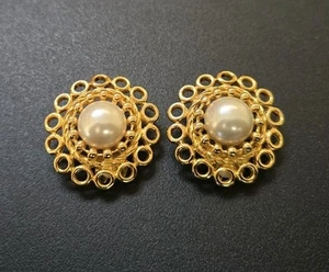 Pendientes de clip vintage de perlas sintéticas Paolo Gucci - Imagen 1 de 6