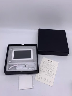 Marco de arte digital cinético - Marco de fotos inteligente marco acrílico Foto 1 de 4