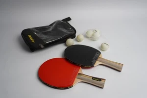 2x Andro Tischtennisschläger + Bälle + Tasche Profi Tischtennis Schläger Top Neu - Bild 1 von 5