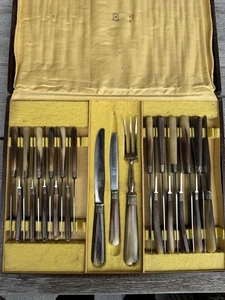 Antikes Besteckset Messer mit Horngriff, kleine und große Besteckmesser. - Bild 1 von 4