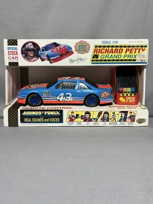 1992 Road Champs Richard Petty Grand Prix 遥控器 1/16 汽车 NASCAR — 第 1/4 张图片