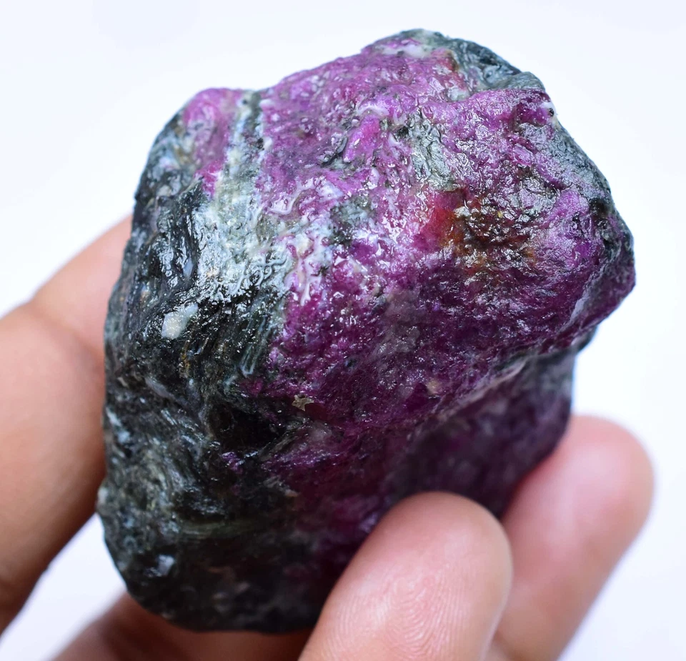 Rubí africano 100 % natural en zoisita 442,80 quilates muestra faceta áspera certificado AGL Foto 1 de 4