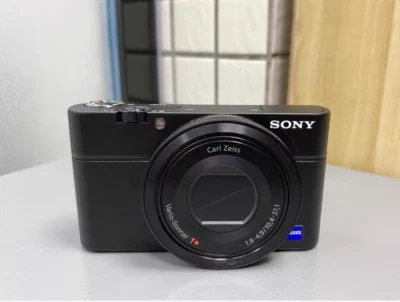 Sony Cyber - shot DSC - RX100 I 20.2MP 3.6x Compact Cam 14x Digital Zoom - Image 1 of 4