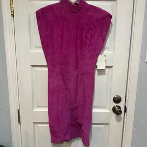 Vintage 80er Interim Wildleder himbeerrosa Kleid hochgeschlossen hinten offen Bleistiftrock neu - Bild 1 von 8