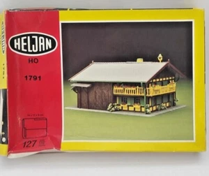 House Detached House Heljan No. 1791 HO Scale HO Scale - Picture 1 of 1