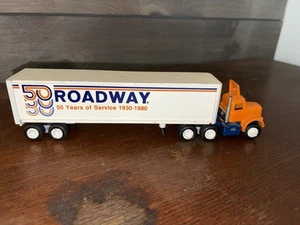 WINROSS ROADWAY 50 YEARS 1980 SEMI-TRUCK TRACTOR TRAILER 1/64 DIECAST FREE SHIP - Picture 1 of 6