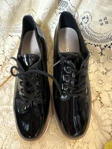 Aldo schwarze Lackleder Plateau Oxford Schuhe Größe 7,5 - Kork Keilsohle - Bild 1 von 6