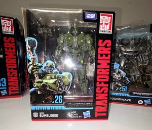 Transformers Studio Series Deluxe Class 26BB WWII Bumblebee - Bild 1 von 6