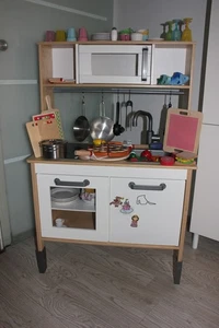 Kinder-Küche (Ikea) mit sehr viel Zubehör (siehe Fotos) - Bild 1 von 4
