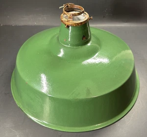 Granero de pantalla de luz industrial de metal esmaltado verde vintage de 14" - Imagen 1 de 8