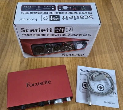 Focusrite 2i2 Scarlett Interfaccia Audio USB - Rosso - Immagine 1 di 4