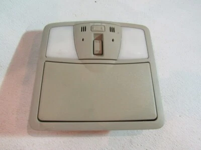 Infiniti G35 G35x 2007 2008 sedán luz domo Foto 1 de 4