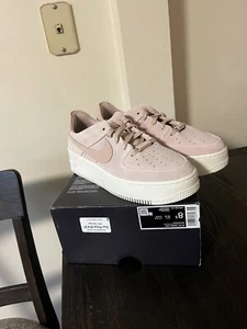 Nike Womens Air Force 1 Sage Low AR5339-201 Beige Casual Shoes Size 8.5 No Lid - Picture 1 of 7