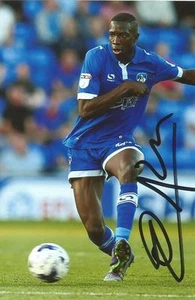 OLDHAM: OUSMANE FANE SIGNED 6x4 ACTION PHOTO+COA - Picture 1 of 1