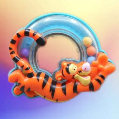 De colección 1999 Disney Tigger Baby Sonajero Plástico Duro Winnie the Pooh Foto 1 de 4