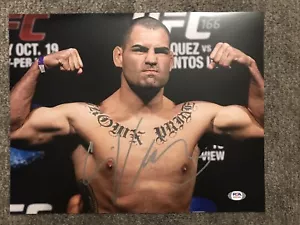 Cain Velasquez UFC Brown Pride Signed 11x14 Photo PSA COA - Picture 1 of 3