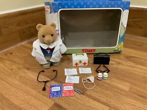 Sylvanian families beautiful boxed doctor murdoch immaculate 100% gold foot