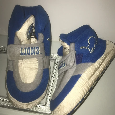 Officially Licensed NFL Puffy Sneaker Slipper KIDS XL (DETROIT LIONS) Cover