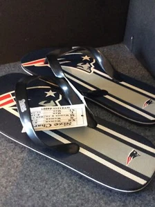 New England Patriots NFL Unisex Big Logo Flip Flops Medium (W 9-10/M 7-8) - Picture 1 of 12