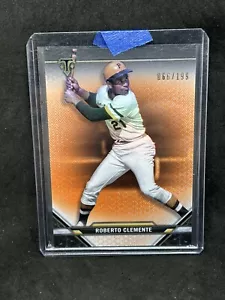 2021 TRIPLE THREADS AMBER /199 #18 ROBERTO CLEMENTE PIRATES - Picture 1 of 2