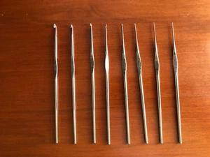 Lot of 8 Boye Steel Crochet Hooks Sizes 00 0 1 5 7 9 11 12 - Picture 1 of 1