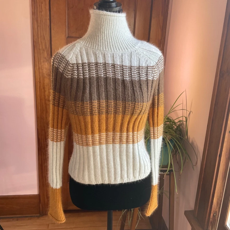 Suéter Y2K Rue 21 listrado com nervuras gola alta pequeno colorblock aconchegante ação de graças - Imagem 1 de 4