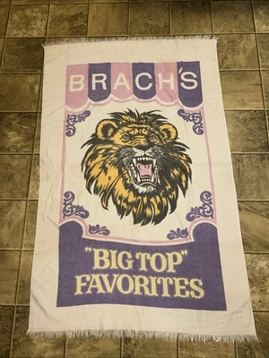 Toalla de playa vintage Brach's Candy "Big Top Favorites" 60"x37" anillada, descolorida Foto 1 de 4