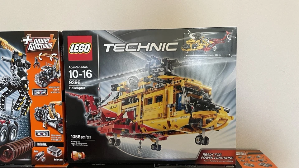 LEGO TECHNIC: Helicopter (9396) new in factory sealed box - Image 1 of 1