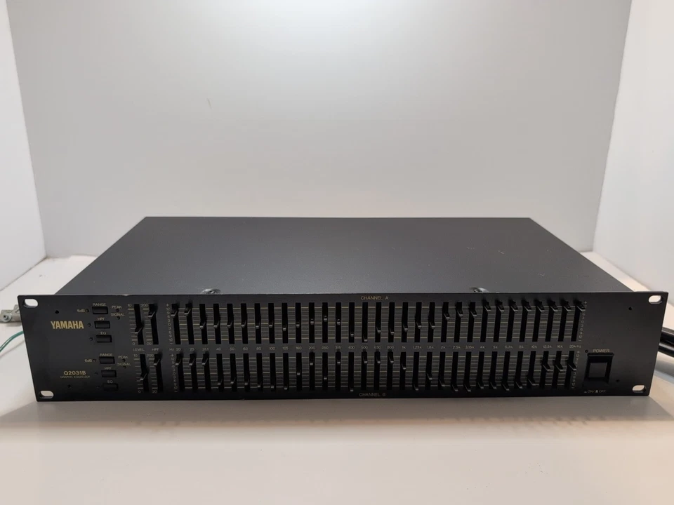 YAMAHA Q2031B Dual 31 Band Graphic Equalizer WORKING Nice - Image 1 of 4