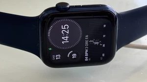 Apple Watch Serie 6  44mm Cassa in Alluminio senza cinturino - NON FUNZIONANTE - Foto 1 di 3