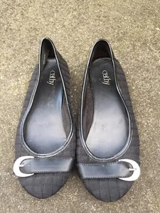 Cathy SLIP ON FLATS SIZE 7 - Picture 1 of 3