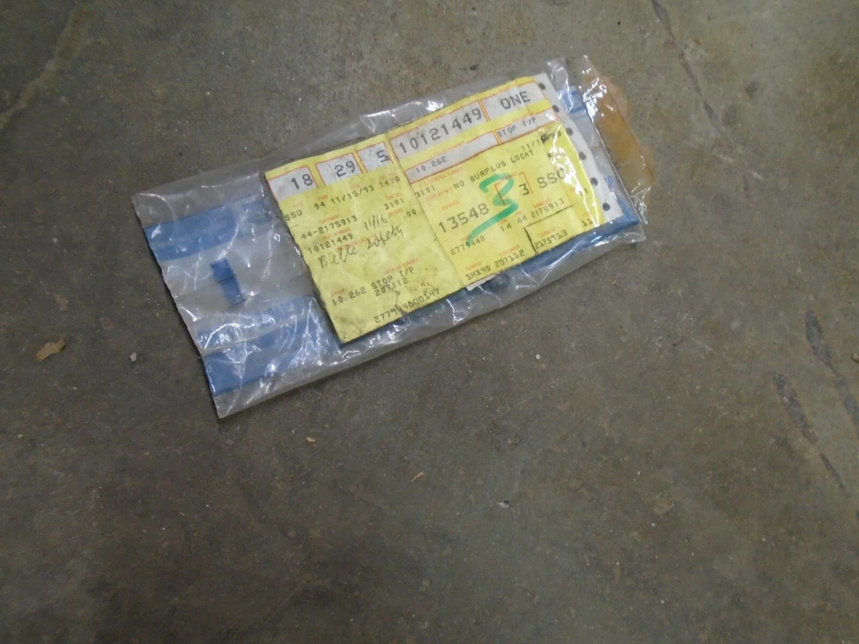 1990-1994 chevrolet lumina nos перчаточный ящик двери ремень 10121449 - Изображение 1 из 1