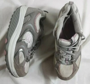 Sketchers Damengröße 7 Shape-Ups-Wanderschuhe in Ton (SN 11806) grau pink - Bild 1 von 11