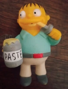 Figura Ralph Wiggum Los Simpson comiendo de olla de pegamento sin sequitur 2005 rara - Imagen 1 de 4