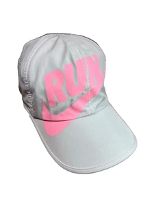 Nike™ Aerobill Featherlight® DRI-FIT™ RUN 'Wolf Grey Hyper Pink' Belüftungsöffnungen VERSAND IM KARTON - Bild 1 von 18