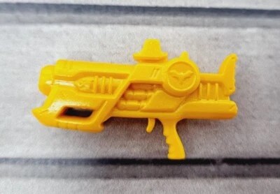 Spin Master Batman Bat-Tech Toy Fair NY Exclusive 2021 - Replacement Gun Yellow - Image 1 of 3