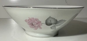 China, Rosenthal-Continental 3369 Bettina Pink Flower, Large 9" Salad Serve Bowl - Picture 1 of 7