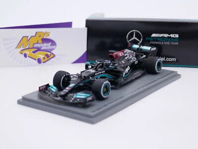 Spark S7660 # Mercedes-AMG F1 No.44 Winner Bahrain GP 2021 Lewis Hamilton 1:43 - Bild 1 von 3
