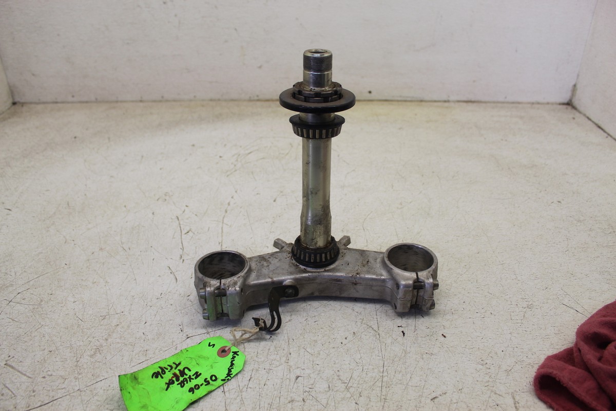 シュトラ　3枚 07-08 KAWASAKI NINJA ZX6R OEM FORKS UPPER TRIPLE TREE CLAMP