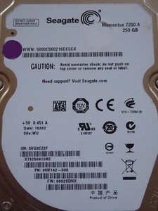 ST9250410AS SN: 5VG PN: 9HV142-300 FW: 0002SDM1 WU Seagate Momentus 250 GB - Foto 1 di 1