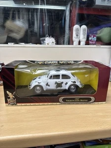 Road Signature 1967 Volkswagen Beetle RARE COW 1:18 Scale Diecast Metal Boxed - Picture 1 of 11