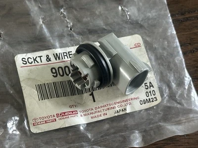 Lexus IS300 2001-2005 OEM Bombilla Marcador Lateral Carcasa Enchufe ¡GENUINO NUEVO! Foto 1 de 4